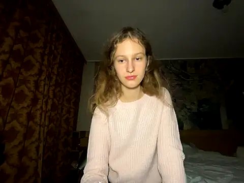 Snapshot of Eva_Angel3 chatting on 10-22-25, 04:40 Eva Angel3 online show from 10-22-25, 04:40