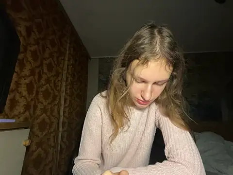 Snapshot of Eva_Angel3 chatting on 10-25-25, 04:02 Eva Angel3 online show from 10-25-25, 04:02