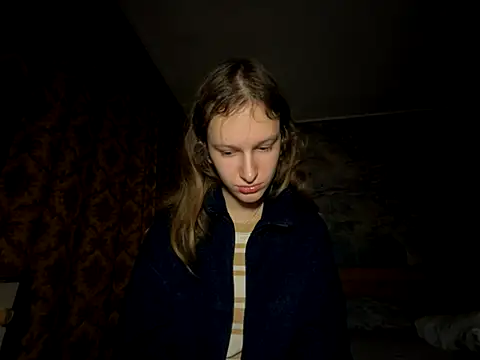 Snapshot of Eva_Angel3 chatting on 10-28-25, 05:37 Eva Angel3 online show from 10-28-25, 05:37