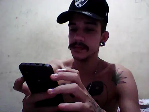 Snapshot of gatobranco001 chatting on 03-19-25, 02:59 gatobranco001 online show from 03-19-25, 02:59