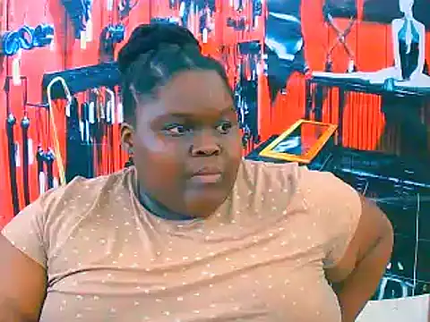 EbonyHotBuns online show from 11-17-25, 10:21