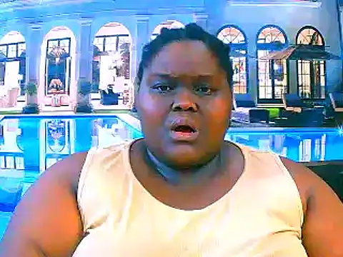 Snapshot of EbonyHotBuns chatting on 02-18-26, 09:22 EbonyHotBuns online show from 02-18-26, 09:22