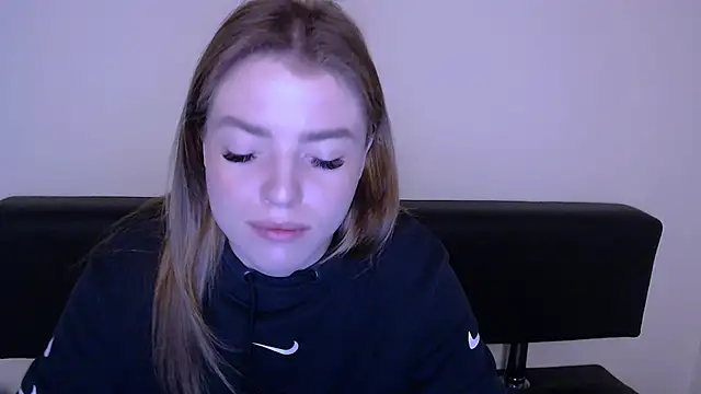 MissOliviaa  online show from 03-06-25, 08:41