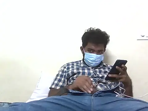 Snapshot of nick05inch chatting on 10-17-25, 01:25 nick05inch online show from 10-17-25, 01:25