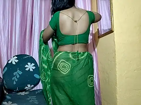 poojaxxx65 online show from 12-16-25, 11:32