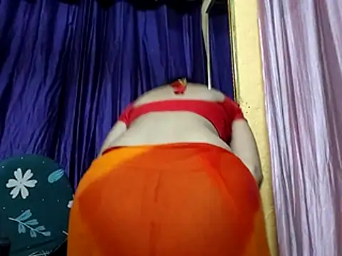Snapshot of poojaxxx65 chatting on 06-19-26, 09:51 poojaxxx65 online show from 06-19-26, 09:51