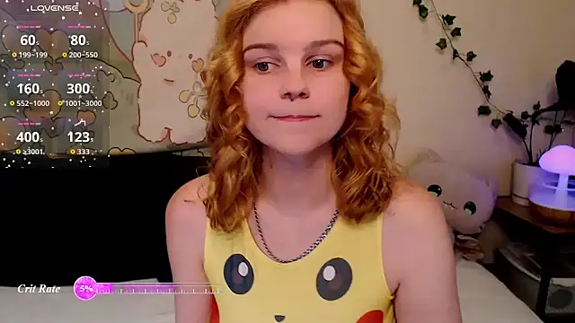 Snapshot of Moona_xx chatting on 07-20-26, 10:12 Moona xx online show from 07-20-26, 10:12