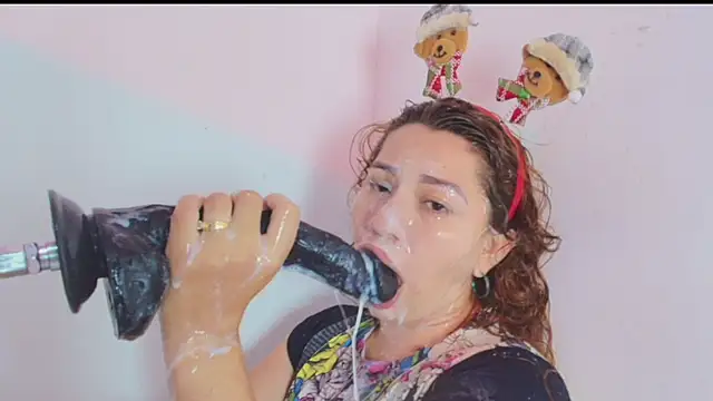 hade cute online show from 12-04-24, 07:12