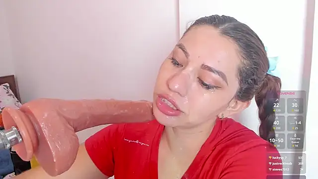hade cute online show from 12-17-24, 07:26