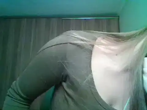 Evasapples online show from 10-25-25, 06:02