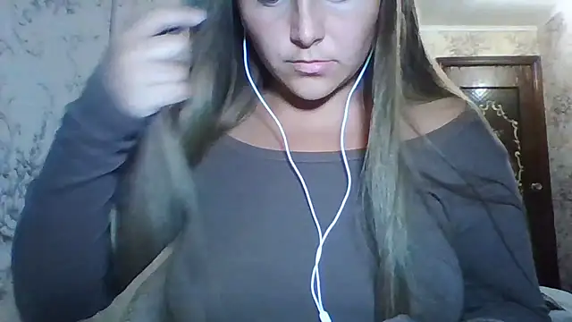 Snapshot of Evasapples chatting on 07-17-26, 08:35 Evasapples online show from 07-17-26, 08:35