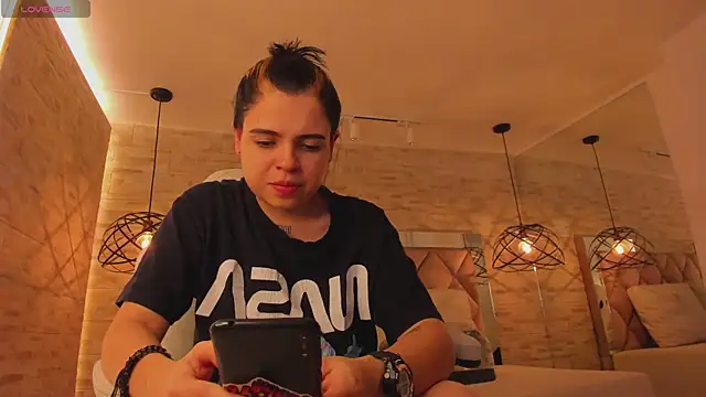 dorothy vegga online show from 02-25-25, 06:03