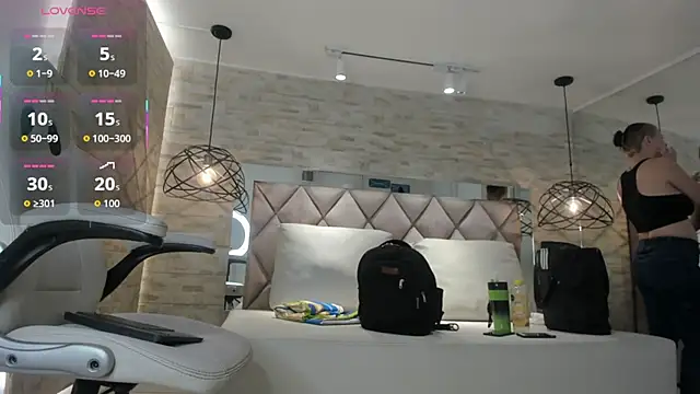 dorothy vegga online show from 10-06-25, 03:26