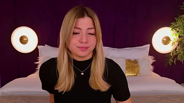 HelenaMorgan online show from 10-04-25, 03:04