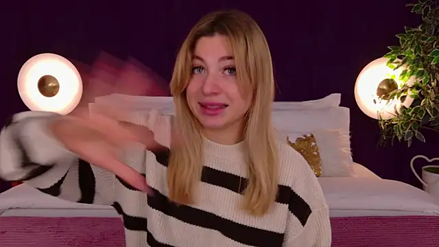 HelenaMorgan online show from 10-22-25, 03:07