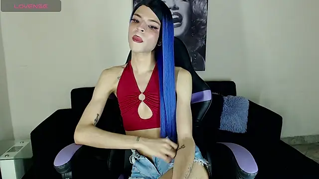 Snapshot of Realbadbxtch chatting on 12-18-24, 02:32 Realbadbxtch online show from 12-18-24, 02:32