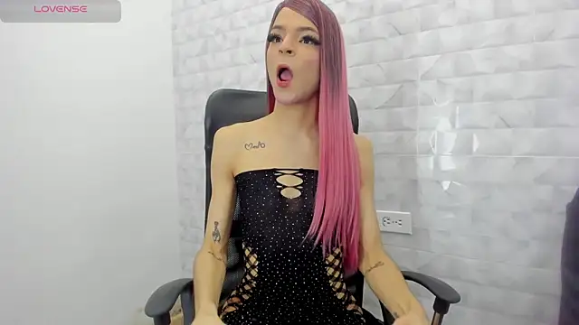 Snapshot of Realbadbxtch chatting on 03-07-25, 07:49 Realbadbxtch online show from 03-07-25, 07:49