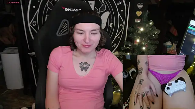 BrandiWRLD 999 online show from 01-14-25, 06:28