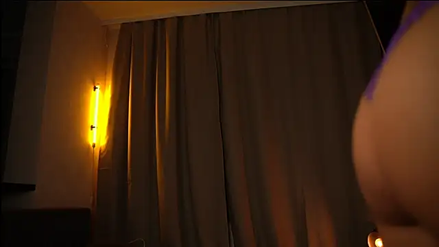 elisa moon online show from 12-21-24, 08:10