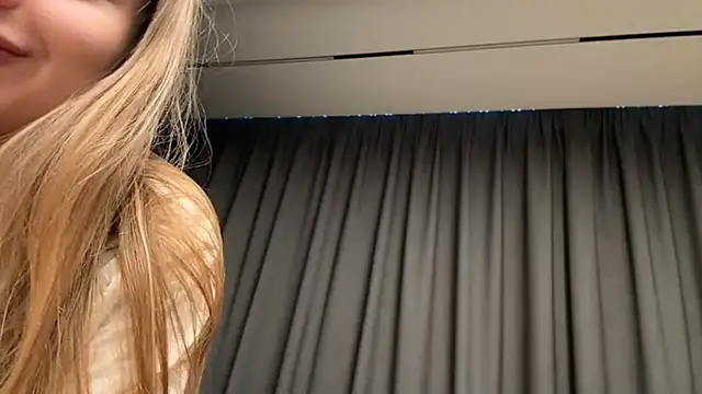 elisa moon online show from 12-26-24, 07:45