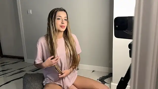 elisa moon online show from 01-11-25, 01:37