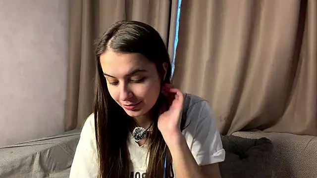 elisa moon online show from 03-24-26, 02:55