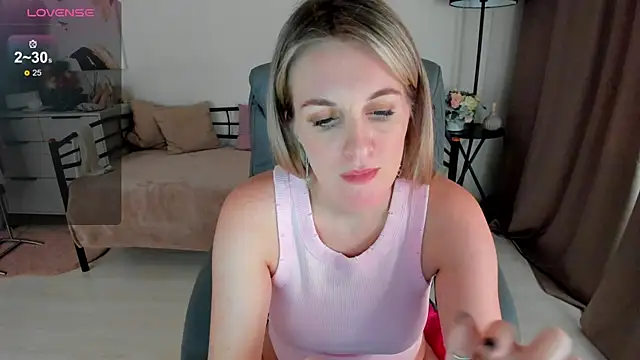 Snapshot of I_D_A chatting on 01-28-25, 07:22 I D A online show from 01-28-25, 07:22