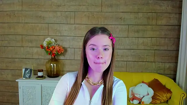 MilanaBalmain online show from 02-10-25, 11:36