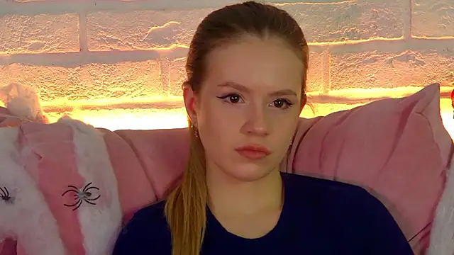 MilanaBalmain online show from 11-01-25, 08:38