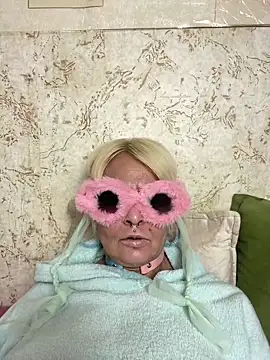 Gardener of Illusions online show from 01-30-25, 09:14