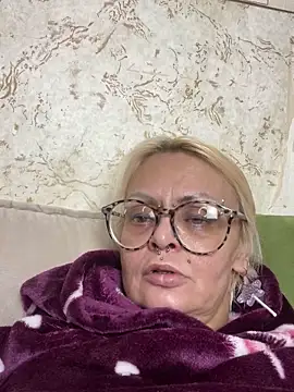 Gardener of Illusions online show from 02-06-25, 02:37