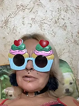 Gardener of Illusions online show from 06-22-26, 02:46