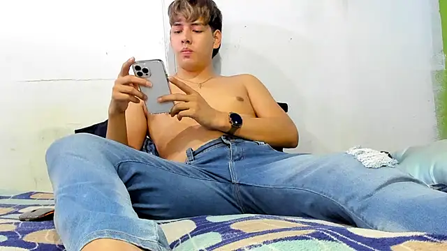 zackmontieel online show from 12-04-24, 09:40