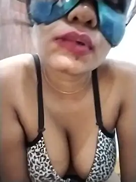 Zaraangle online show from 06-19-26, 05:06