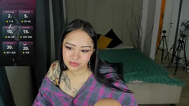 baby  kim online show from 02-20-25, 08:36