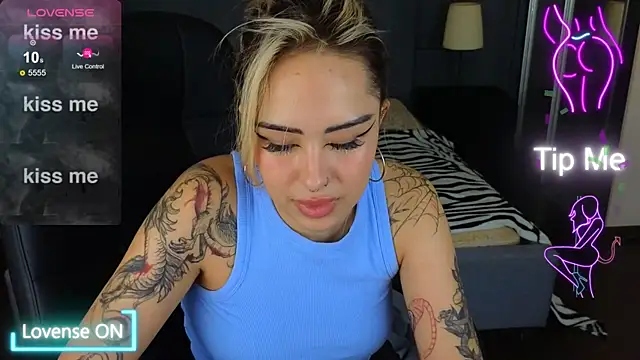 baby  kim online show from 10-17-25, 09:12