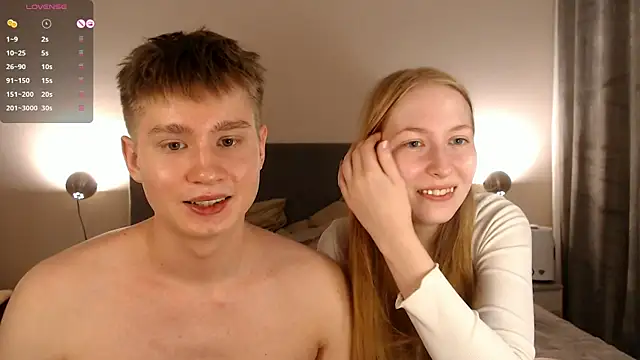 Snapshot of AliceStoneJhonyStone chatting on 12-17-24, 10:22 AliceStoneJhonyStone online show from 12-17-24, 10:22