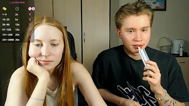 Snapshot of AliceStoneJhonyStone chatting on 02-06-25, 09:28 AliceStoneJhonyStone online show from 02-06-25, 09:28