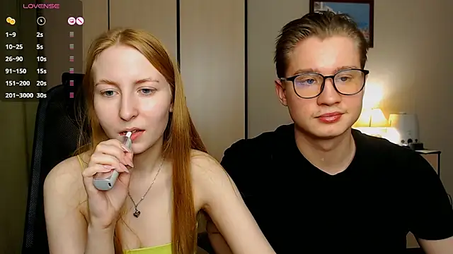 Snapshot of AliceStoneJhonyStone chatting on 02-10-25, 06:45 AliceStoneJhonyStone online show from 02-10-25, 06:45