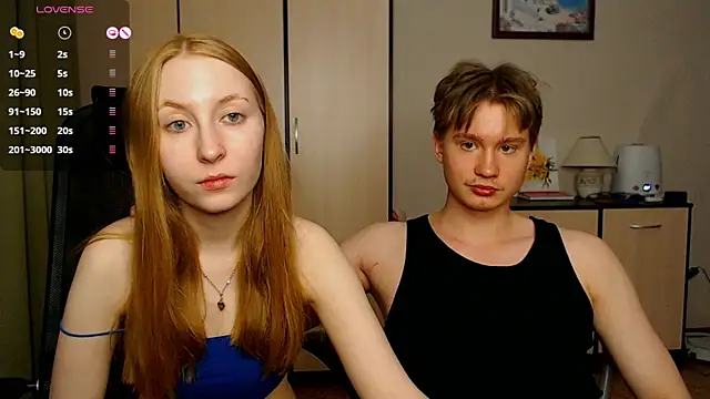 Snapshot of AliceStoneJhonyStone chatting on 02-15-25, 04:12 AliceStoneJhonyStone online show from 02-15-25, 04:12