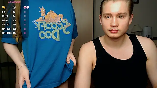 Snapshot of AliceStoneJhonyStone chatting on 02-25-25, 11:00 AliceStoneJhonyStone online show from 02-25-25, 11:00