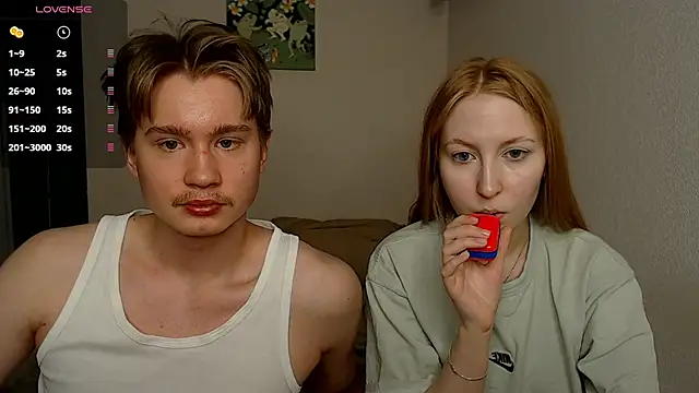 Snapshot of AliceStoneJhonyStone chatting on 03-09-25, 04:55 AliceStoneJhonyStone online show from 03-09-25, 04:55