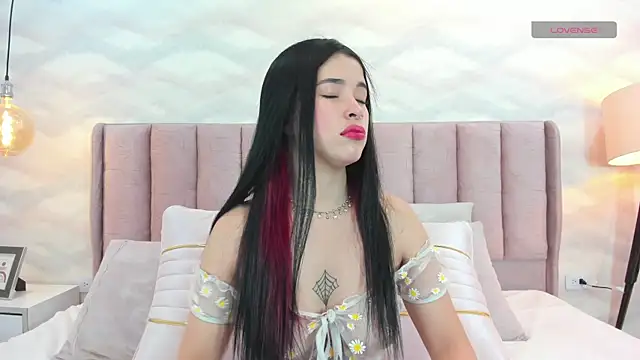 im nika  online show from 01-20-25, 01:32