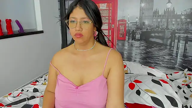 estrella bigboobs14 online show from 03-03-25, 06:22