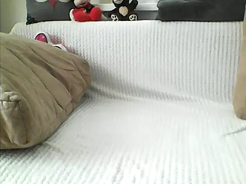 Snapshot of Lisak951 chatting on 09-17-25, 07:43 Lisak951 online show from 09-17-25, 07:43