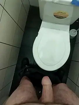 Snapshot of Lisak951 chatting on 09-25-25, 07:45 Lisak951 online show from 09-25-25, 07:45