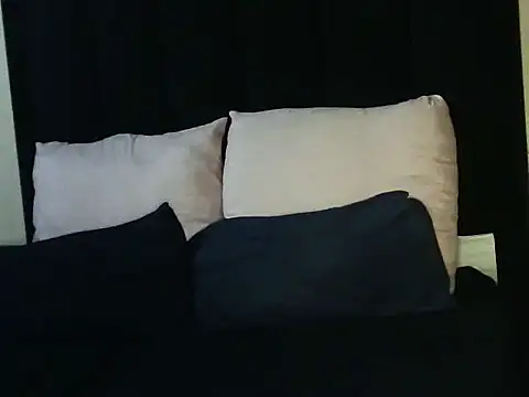 Snapshot of mshayiwesinqa12 chatting on 10-18-25, 02:29 mshayiwesinqa12 online show from 10-18-25, 02:29