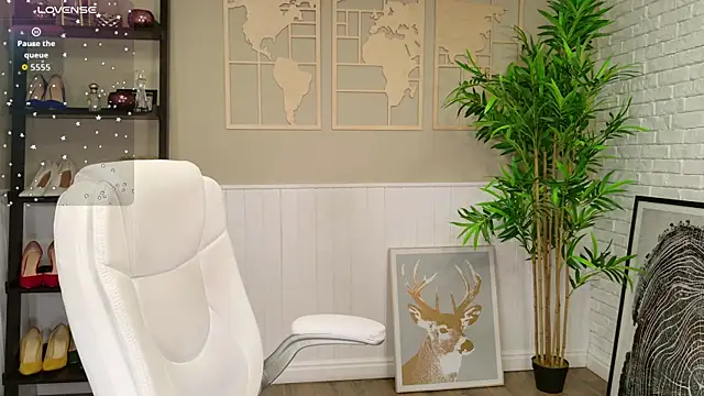 LadyLeea online show from 10-02-25, 03:46