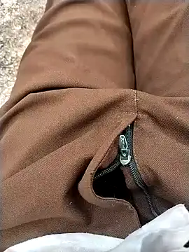 Snapshot of jellydicks chatting on 09-12-25, 09:09 jellydicks online show from 09-12-25, 09:09