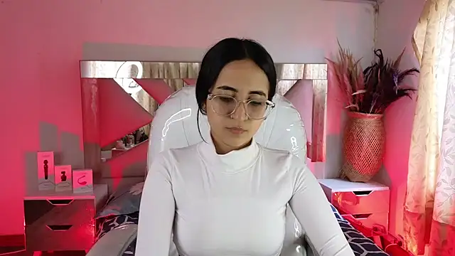 Snapshot of Mia_Fischer chatting on 03-08-26, 07:39 Mia Fischer online show from 03-08-26, 07:39